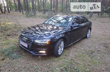 Седан Audi A4 2014 в Луцьку