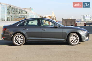 Седан Audi A4 2019 в 