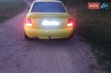 Седан Audi A4 1997 в 