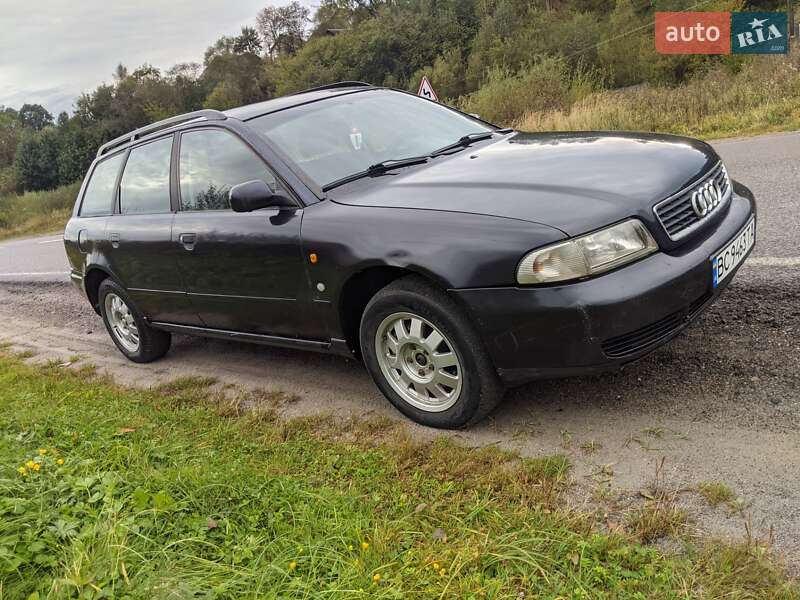Универсал Audi A4 1997 в Турке