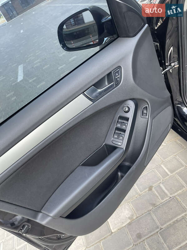 Седан Audi A4 2010 в Одесі