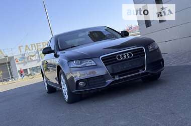 Седан Audi A4 2009 в Кривом Роге