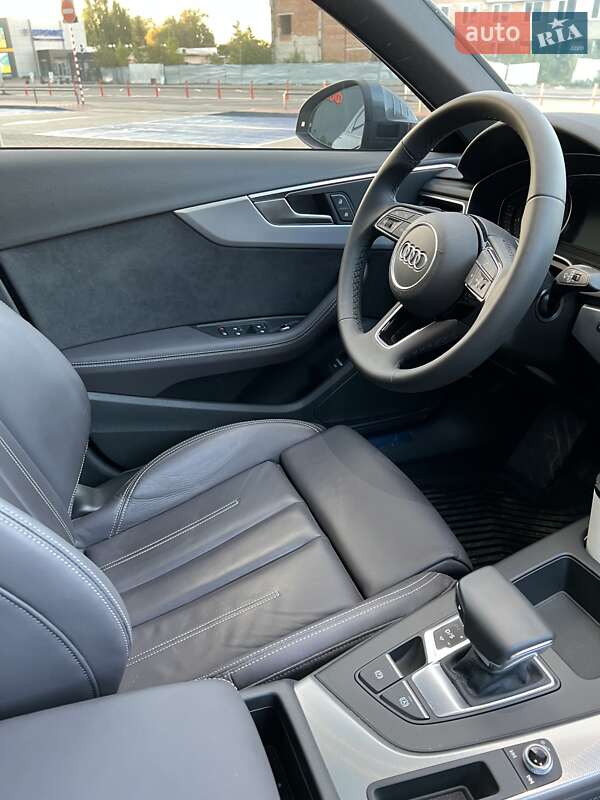 Седан Audi A4 2023 в Вінниці