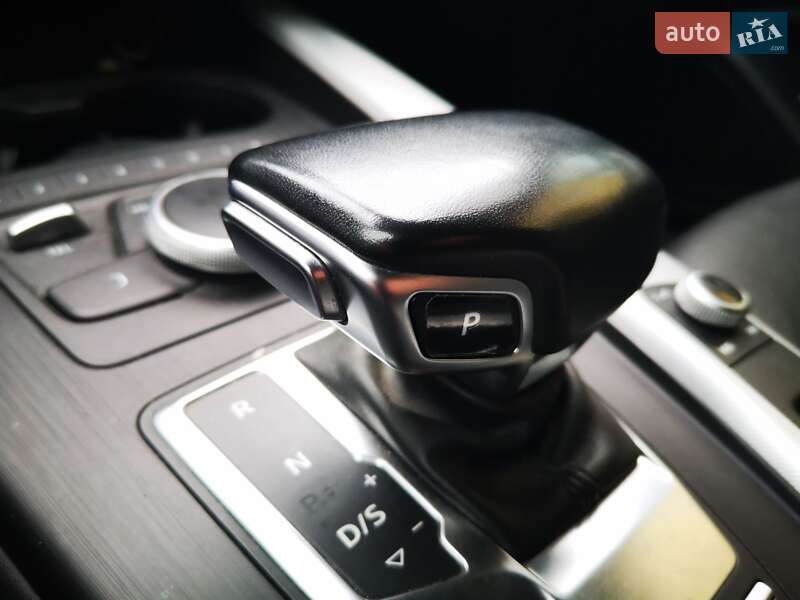 Универсал Audi A4 2017 в Львове