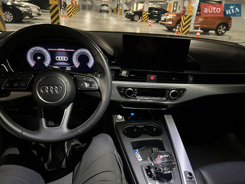 Седан Audi A4 2020 в Днепре