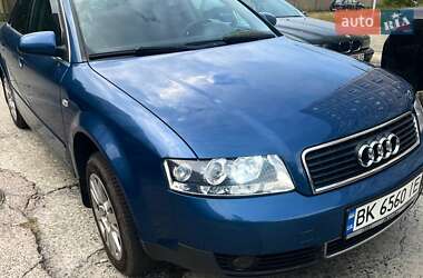 Седан Audi A4 2002 в Вараше