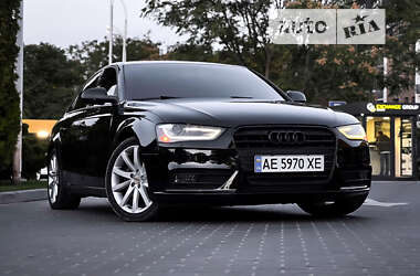 Седан Audi A4 2012 в Днепре