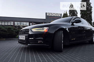 Седан Audi A4 2012 в Днепре