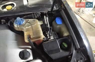 Седан Audi A4 2001 в 