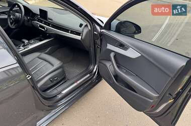 Седан Audi A4 2017 в 