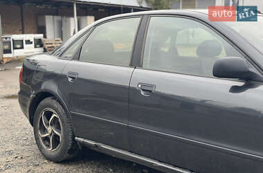 Седан Audi A4 1996 в Луцке