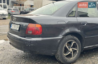 Седан Audi A4 1996 в Луцке