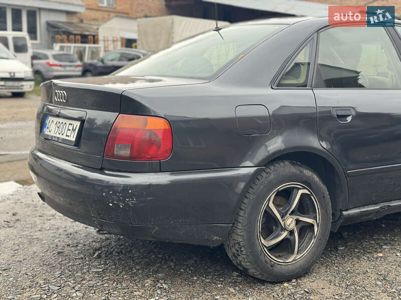 Седан Audi A4 1996 в Луцке