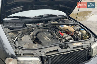 Седан Audi A4 1996 в Луцке