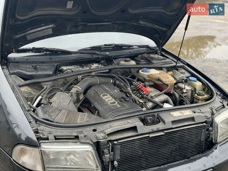 Седан Audi A4 1996 в Луцке