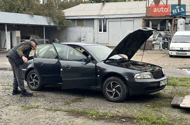 Седан Audi A4 1996 в Луцке