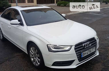 Седан Audi A4 2013 в Черноморске