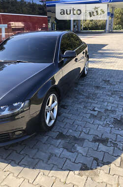 Седан Audi A4 2010 в Львове