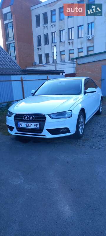 Седан Audi A4 2015 в 