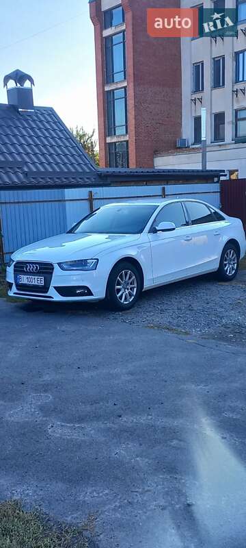 Седан Audi A4 2015 в 