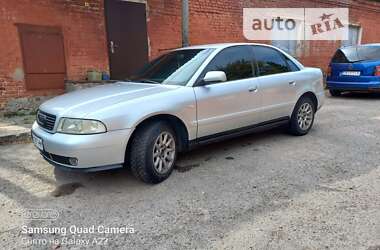 Седан Audi A4 2000 в Чернигове