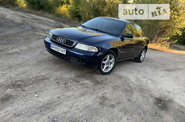 Седан Audi A4 1996 в Житомире