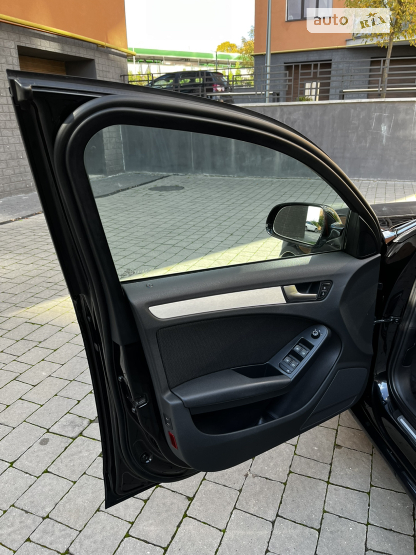 2010 Audi A4 - мініатюра 29
