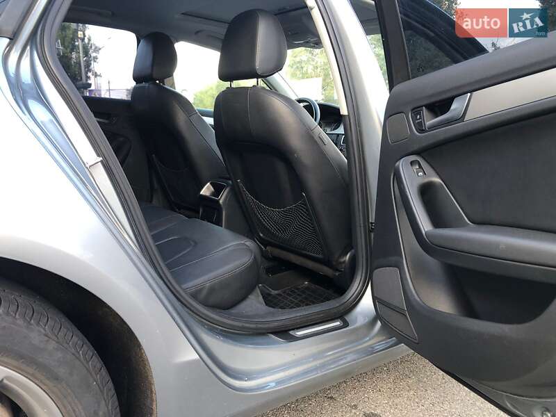 Седан Audi A4 2010 в Вышгороде