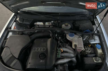 Седан Audi A4 1996 в 