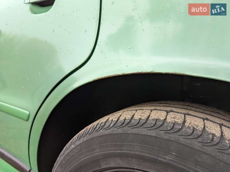 Седан Audi A4 1997 в Миргороді