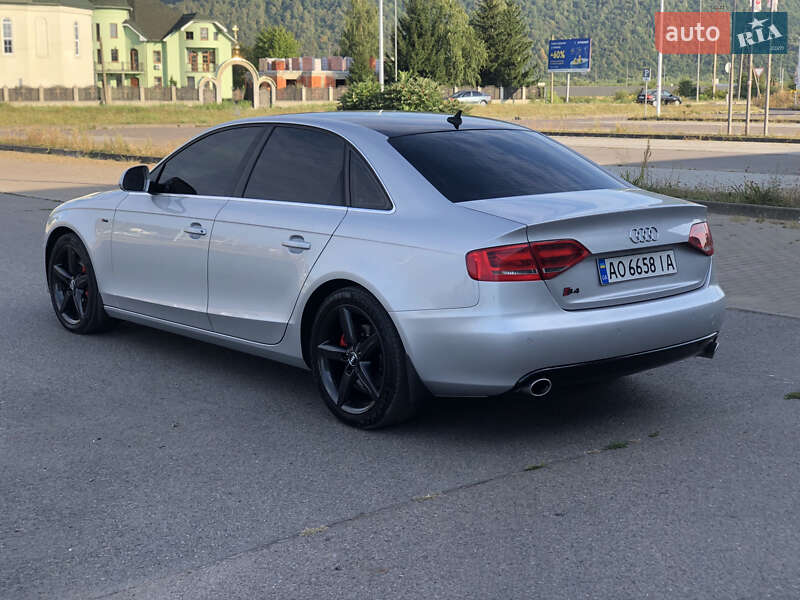 Седан Audi A4 2008 в Хусте