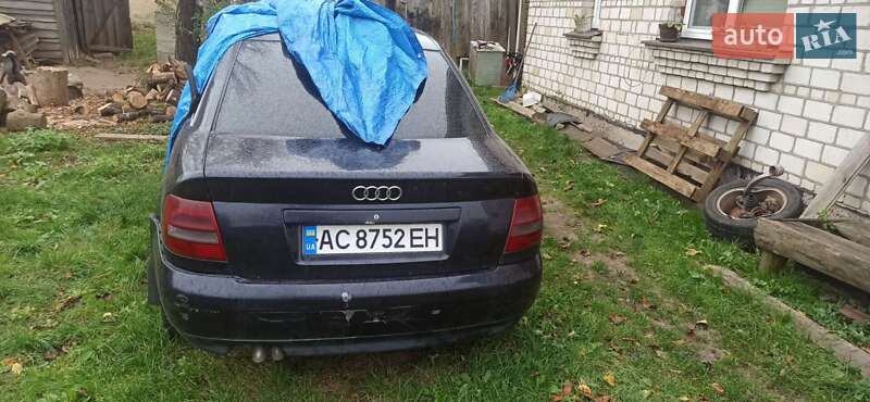 Седан Audi A4 1999 в Луцке