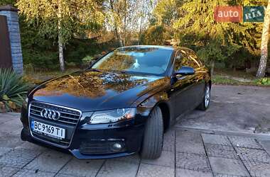 Седан Audi A4 2010 в Луцке