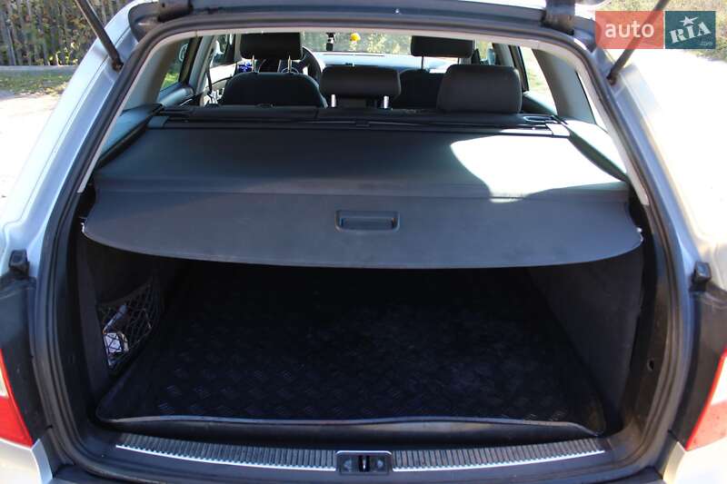 Универсал Audi A4 2002 в Демидовке