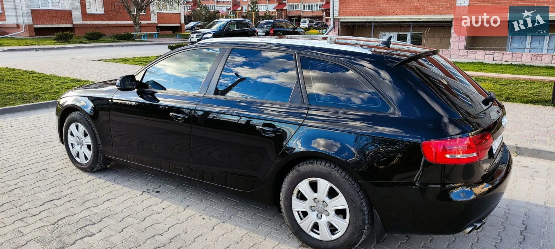2010 Audi A4 - мініатюра 16