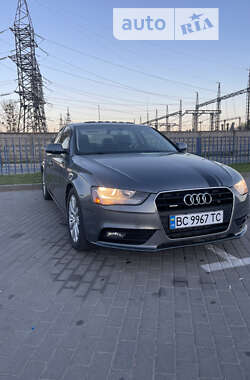 Седан Audi A4 2014 в Львові