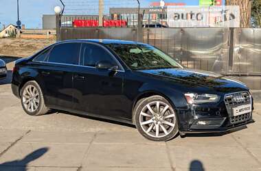 Седан Audi A4 2012 в Киеве