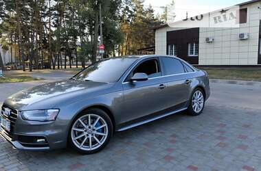 Audi A4 2014