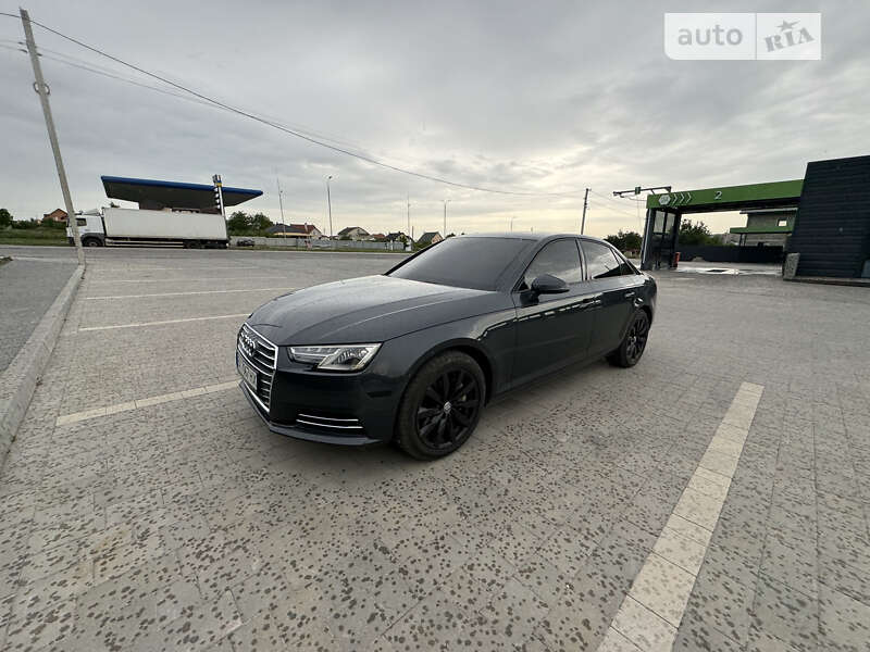 Седан Audi A4 2016 в Каменец-Подольском