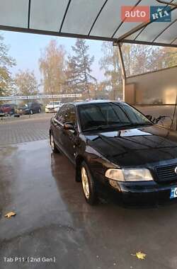 Седан Audi A4 1997 в Черновцах