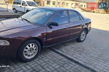 Седан Audi A4 1995 в Ивано-Франковске