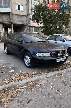 Седан Audi A4 1998 в Каменском