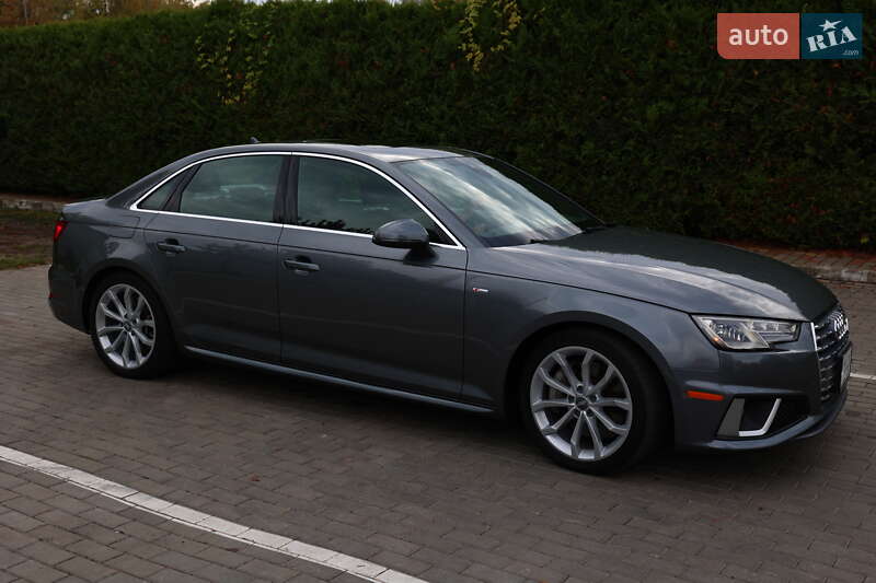Седан Audi A4 2018 в Луцке