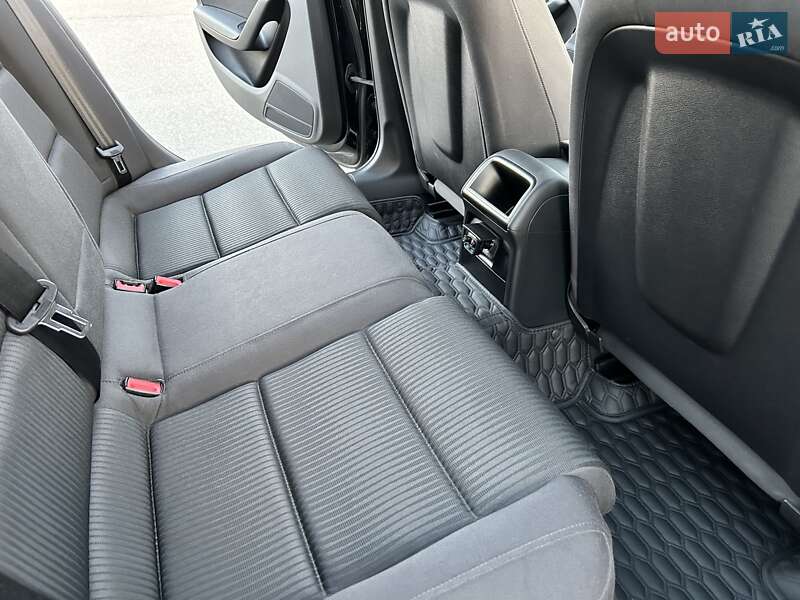 Седан Audi A4 2012 в Киеве фото 16 Седан Audi A4 2012 в Киеве