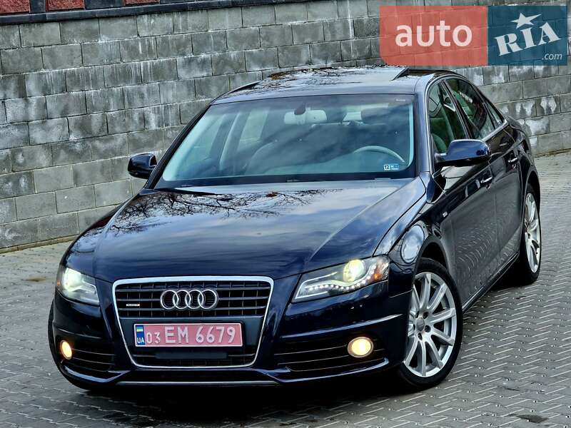 Седан Audi A4 2012 в Ровно