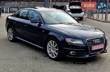 Седан Audi A4 2012 в Ровно