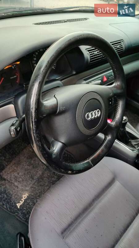Седан Audi A4 1999 в Львове