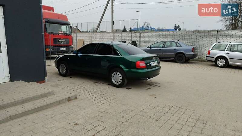 Седан Audi A4 1999 в Львове