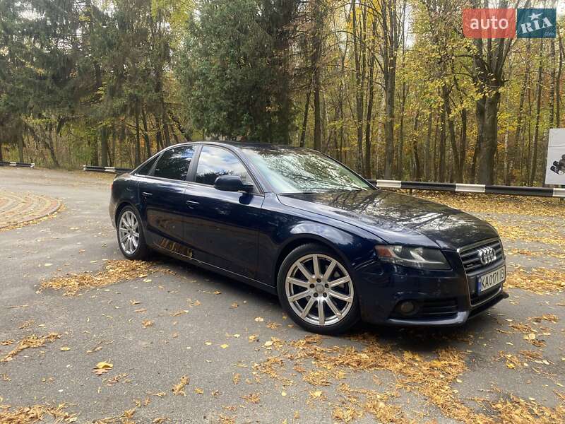 Седан Audi A4 2010 в Березане