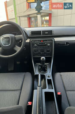 Седан Audi A4 2006 в 